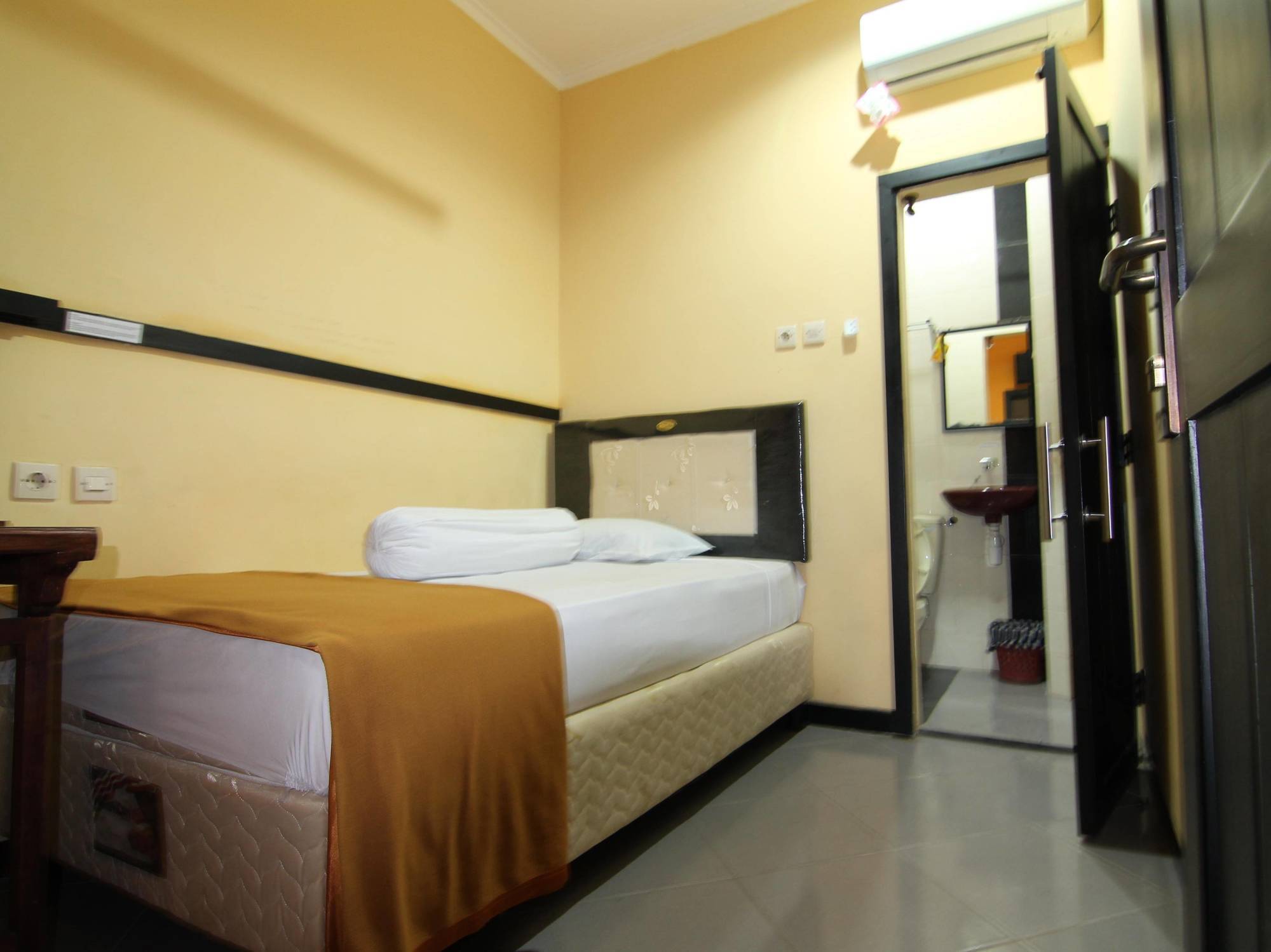 Ct1 Bali Bed & Breakfast Кута Екстер'єр фото